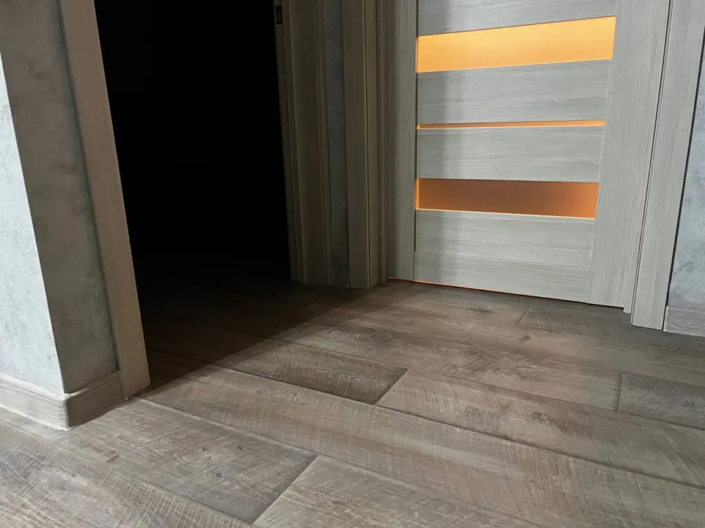 Линолеум будет блестеть: использую 1 хитрый лайфхак — работает даже в «запущенных» квартирах