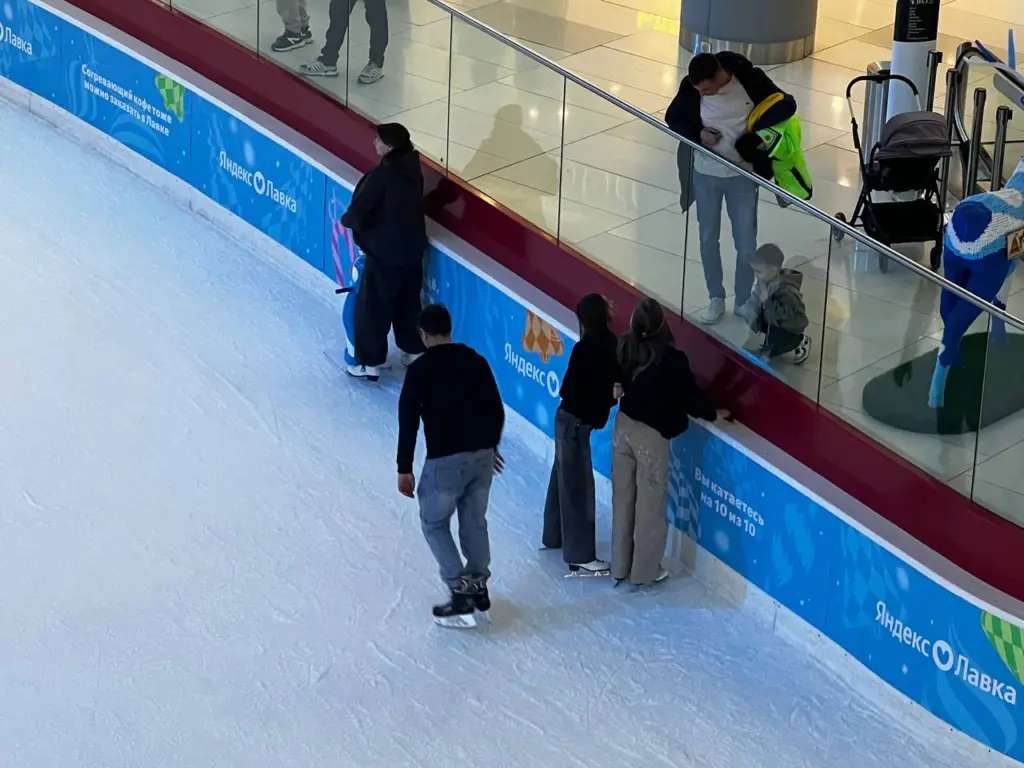 Январские праздники поменяют из-за обстановки в стране: новогодние каникулы 2025–2026 теперь будут проходить иначе