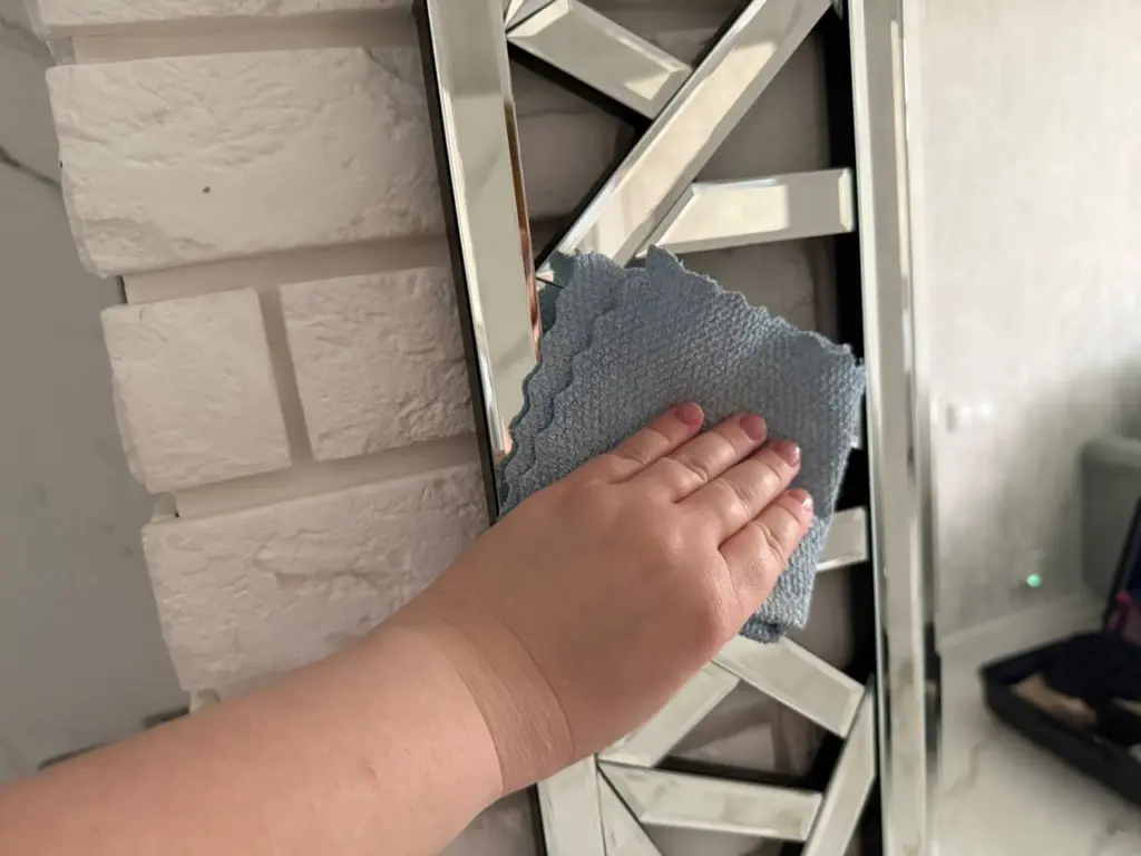 Вымоете счастье и достаток из своей квартиры: ни в коем случае не мойте полы в такие дни