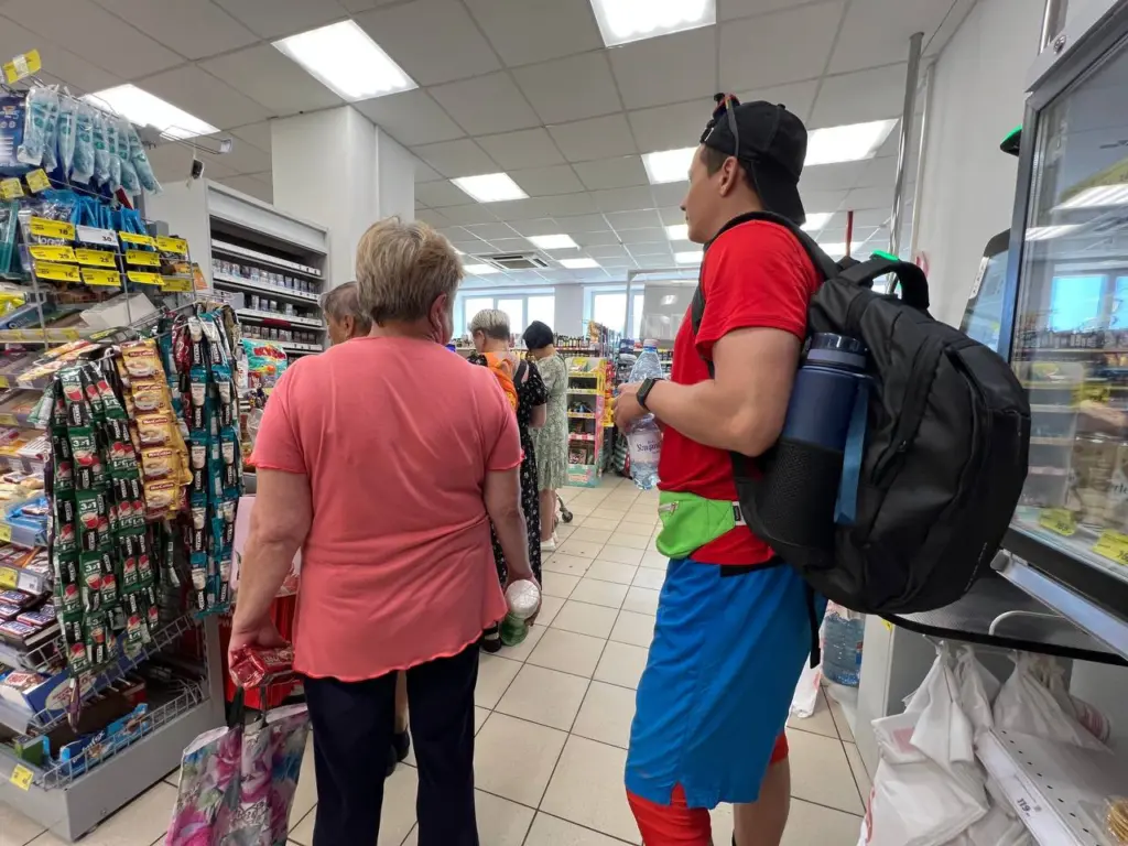 Больше ни за что не расплачусь картой на кассе «Магнита» и «Пятерочки»: выяснилось, кассиры в тайне считывают эти данные