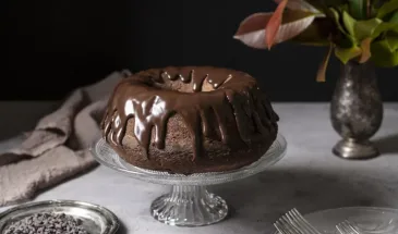 Готовим торт «Прага»: тот самый рецепт из детства с бархатным кремом и влажным бисквитом