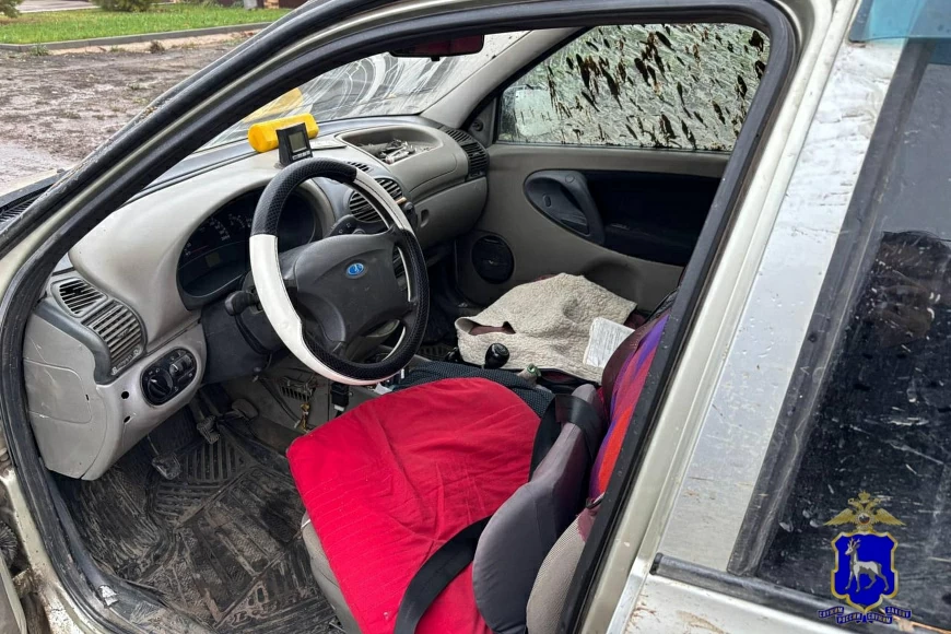В Самарской области сотрудники полиции обнаружили похищенный автомобиль, в котором находился спящий угонщик