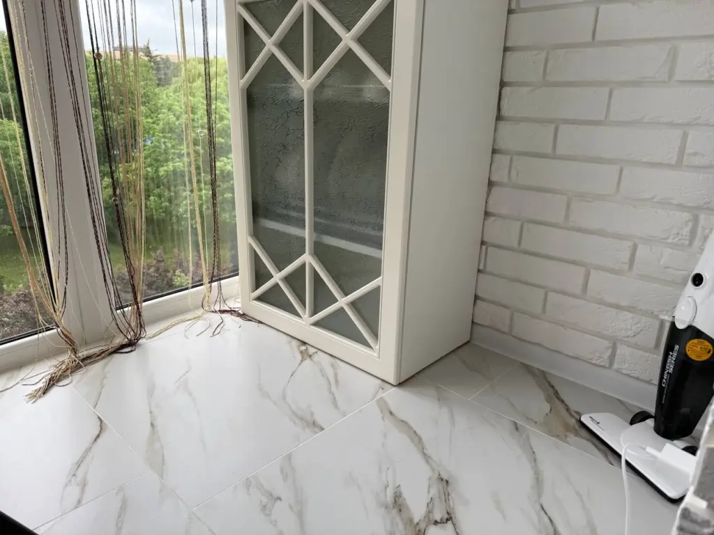 Прощайтесь с ламинатом навсегда: это покрытие лучше — в 5 раз теплее, уютнее и стоит недорого