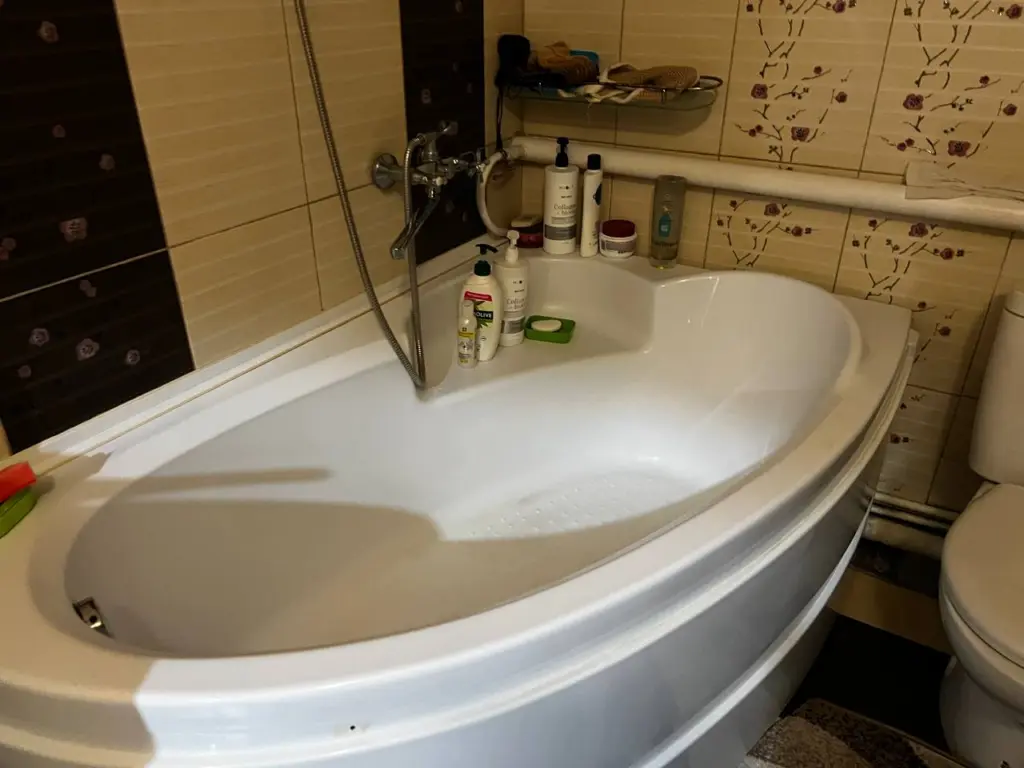 Жир, известь и потемнения тают без труда: странный дуэт бытовых средств творит «чудеса на виражах» в ванной