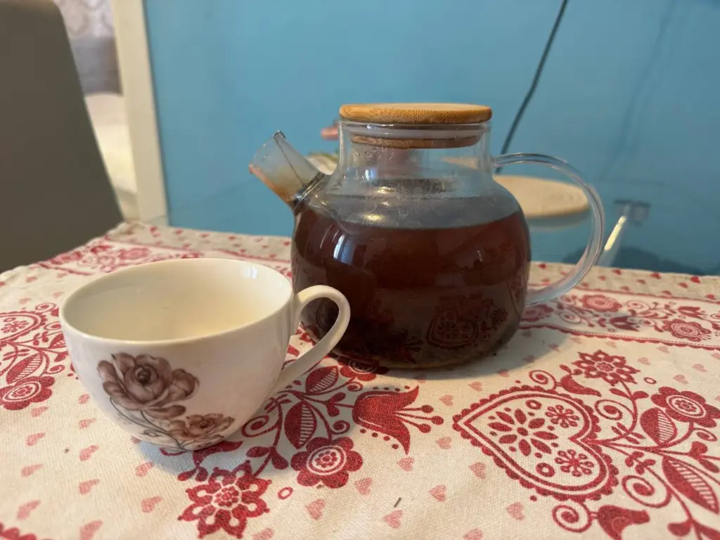 Зелёный или чёрный: какой чай на самом деле полезнее? Вся правда от врачей