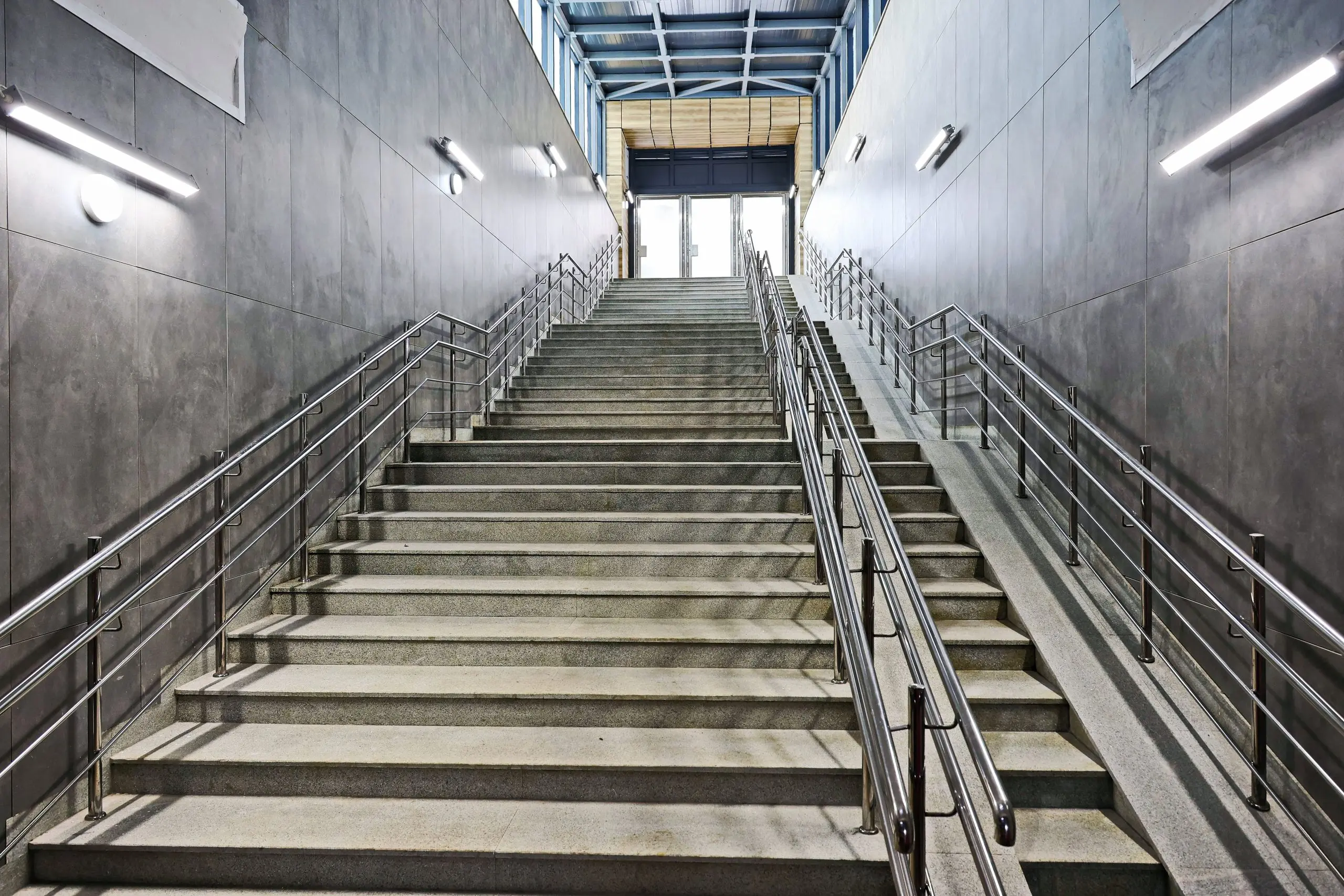 На станции метро «Гагаринская» в Самаре открылся новый вестибюль, и его внешний вид