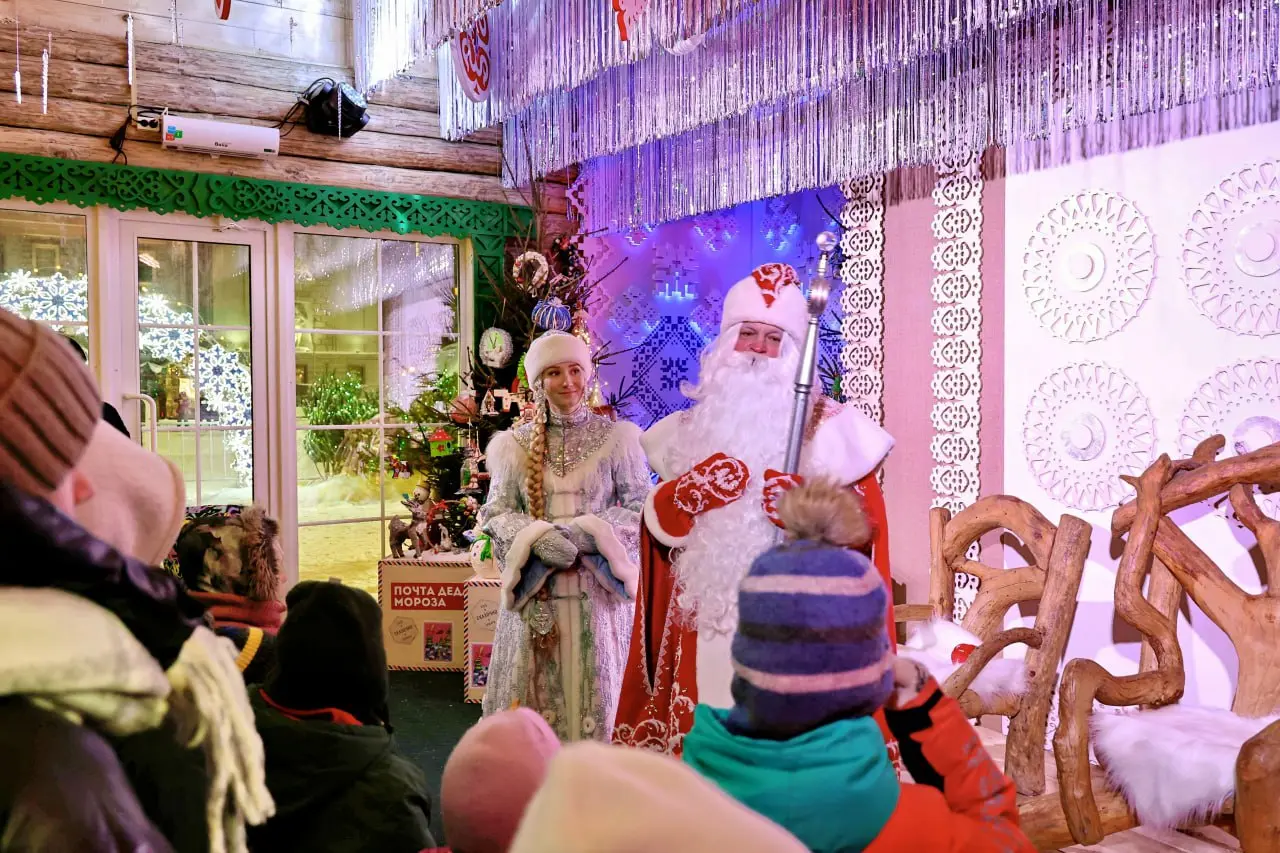 Появились снимки новогодней Самары в ночное время