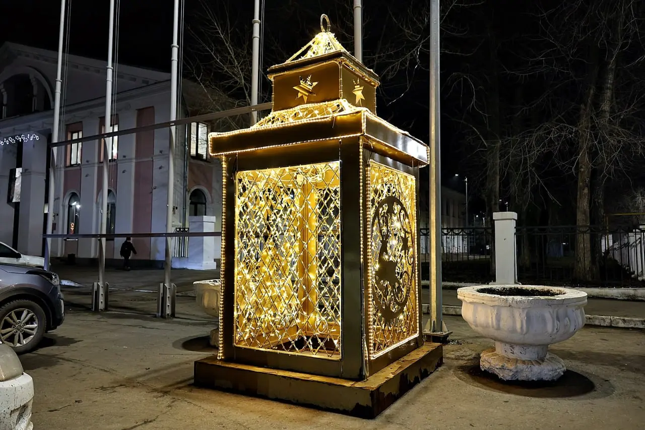 Фоторепортаж: в Самаре появились новые световые инсталляции