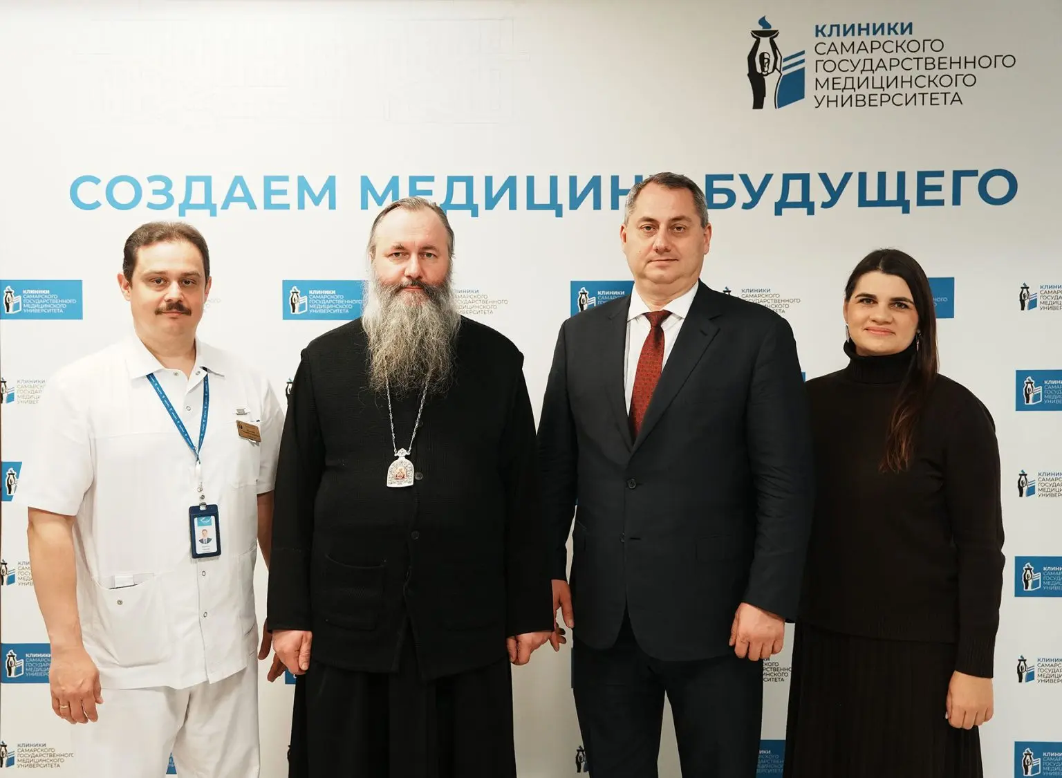 Памятник святому Луке открыли на территории клиник Самарского медуниверситета