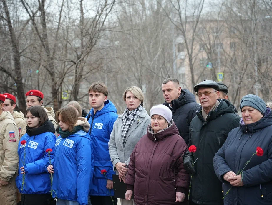 В Самаре была торжественно установлена мемориальная табличка в честь Героя России Андрея Колпакова