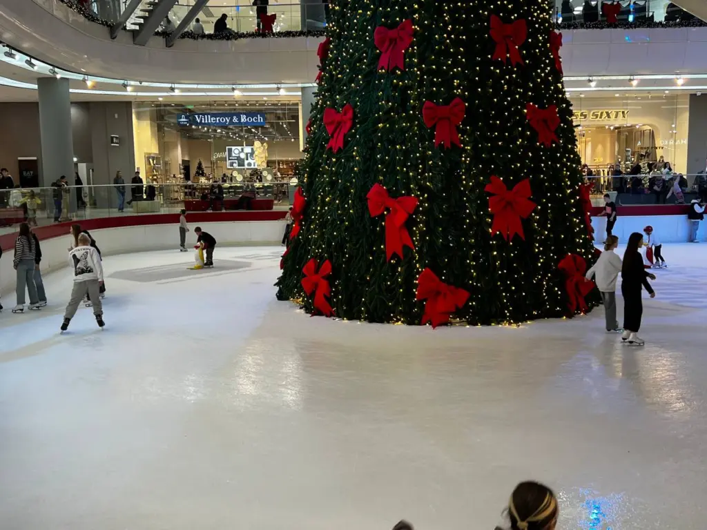 Новогодние каникулы 2025-2026 перенесли из-за ситуации в стране: как теперь будем отдыхать – обновлённый график