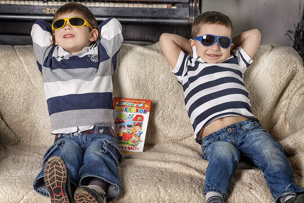 «Другие» дети: почему взрослым кажется, что молодёжь стала хуже, и как воспитывать в современных реалиях