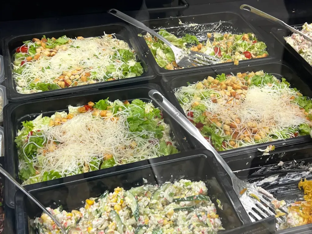 Такой салат принесет деньги и здоровье в год Лошади – поставьте на новогодний стол