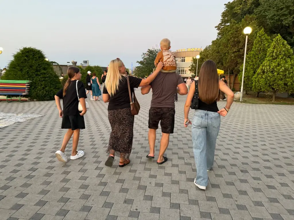 В СССР это имя было очень популярным, а сейчас все про него просто забыли. Мудрое значение — «сын правой руки»