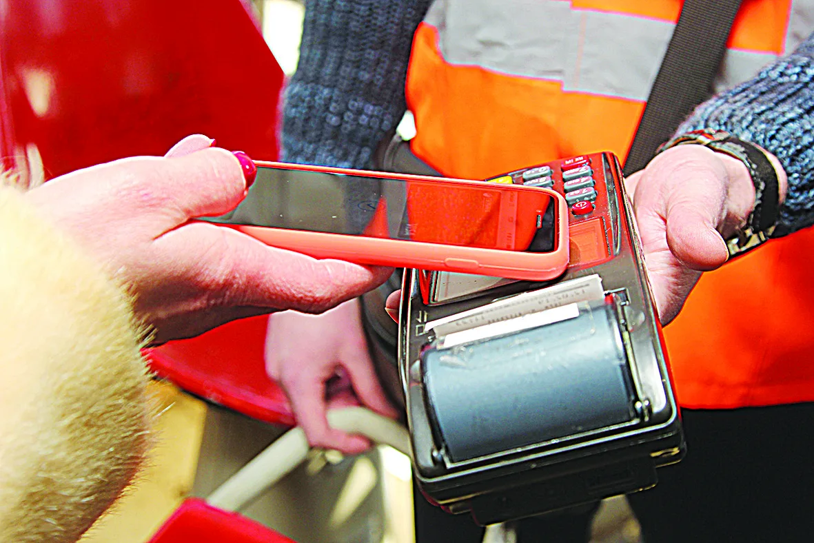 Житель Самарской области нашел чужую карту и оплатил ею 100 покупок