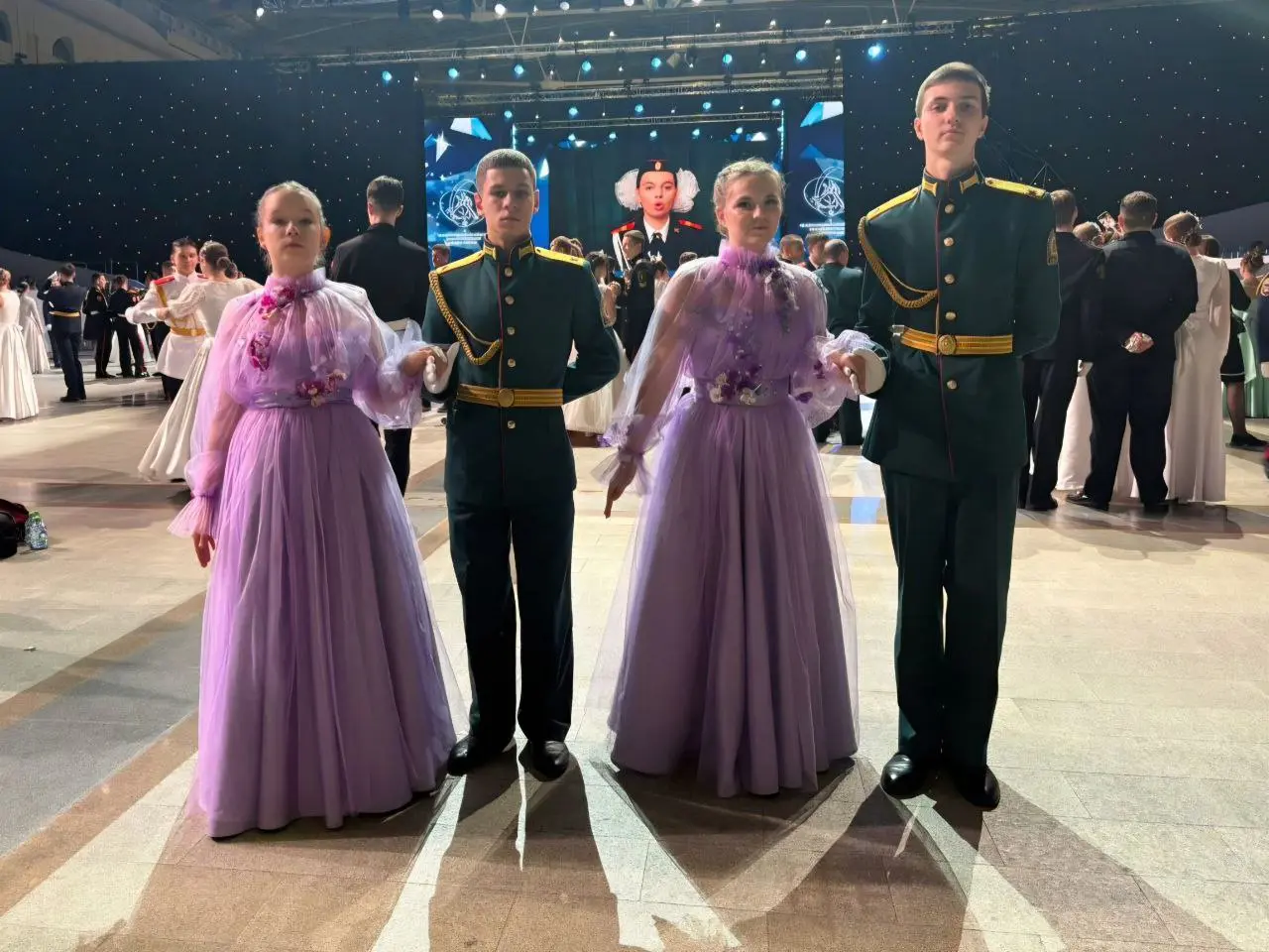 Иван Носков выразил благодарность участникам Кремлевского бала из Самары, сказав: «Так держать»