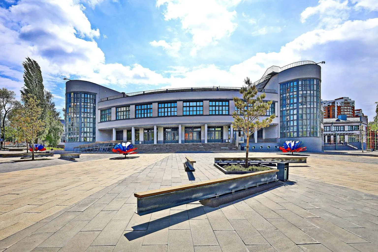 21,9 млн рублей потратят на трехлетнюю уборку территории самарской Третьяковки 21,9 млн рублей потратят на трехлетнюю уборку территории самарской Третьяковки