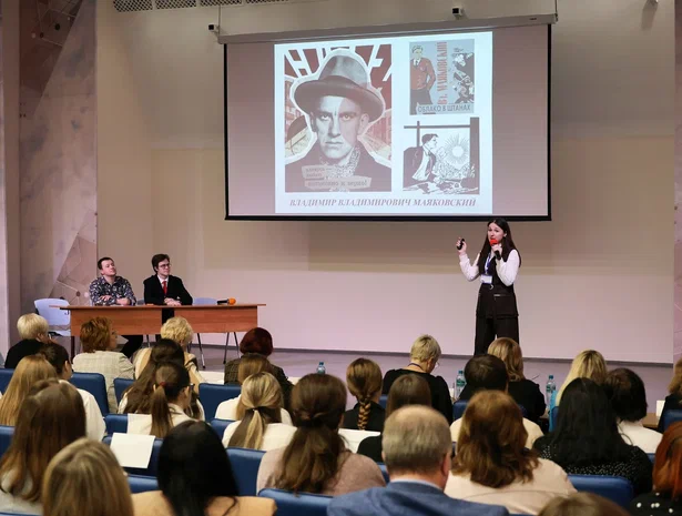 Учителем года в Самарской области была признана биолог лицея «Престиж» Станислава Яницкая