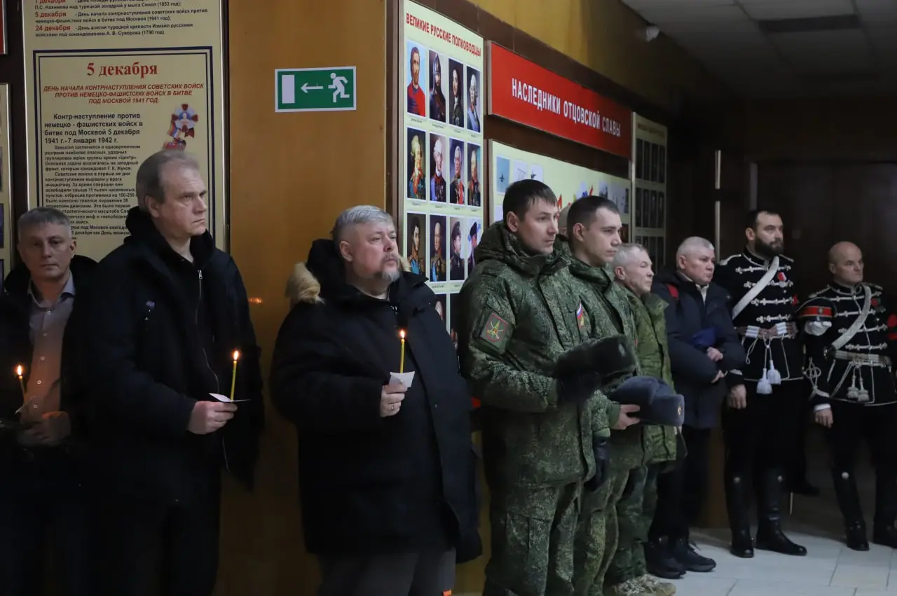 Церемония прощания с самарским военным корреспондентом Олегом Ракшиным состоялась 14 января в Доме офицеров