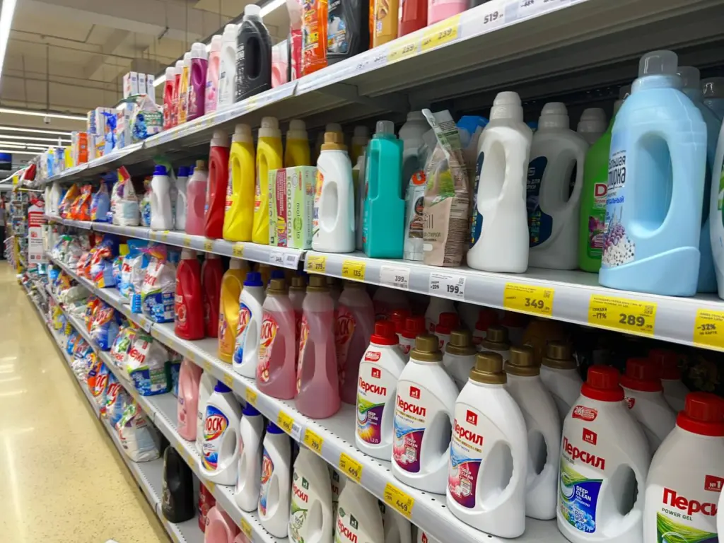 Дешево и чисто: эксперты Роскачества составили рейтинг лучших гелей для стирки