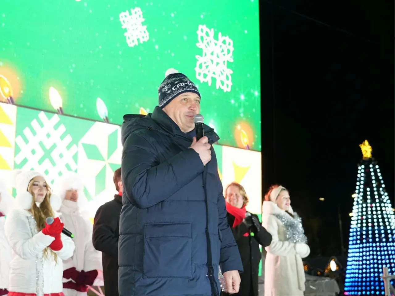 Фотографии: как встречали Новый год на площади Куйбышева в Самаре