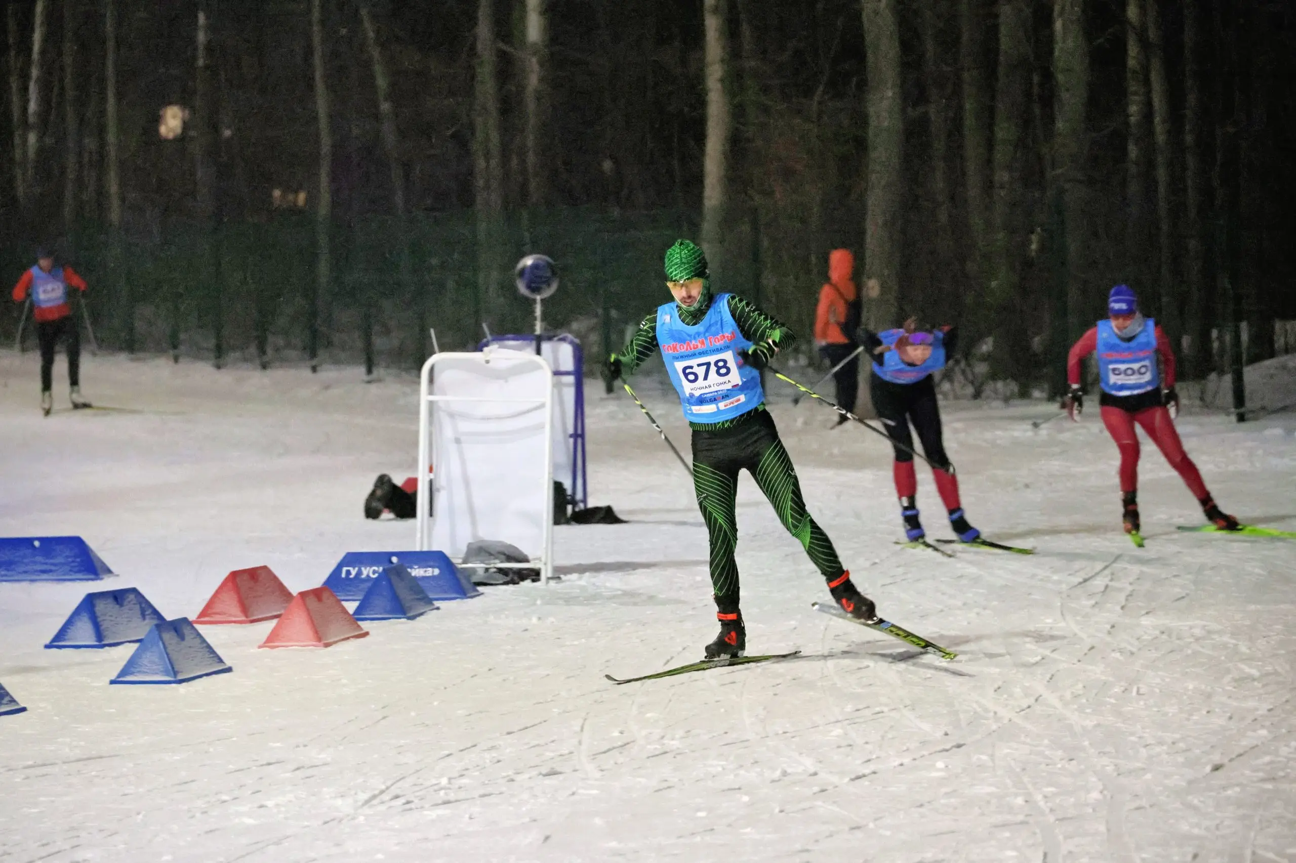 Фоторепортаж: в Самаре стартовал лыжный фестиваль «Сокольи горы»